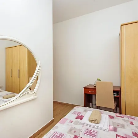Apartment Apartment House Split *
