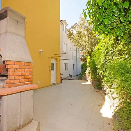 Apartment House Split * Split