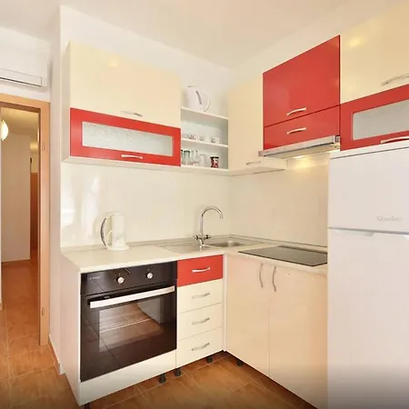 Apartment House Split Split