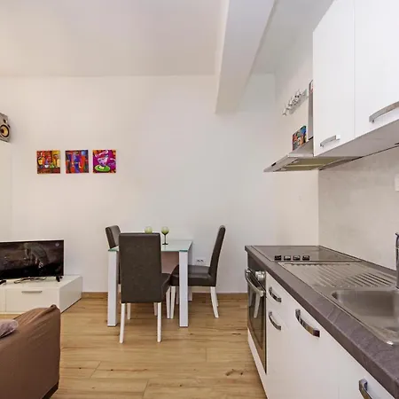 Apartment House Split * Split