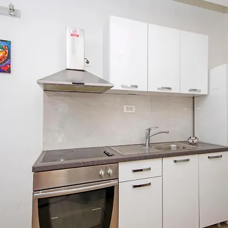 Apartment House Split *